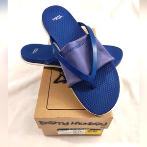 Dirty Laundry blue thong flats